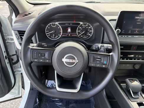 Certified 2023 Nissan Rogue SV image 11