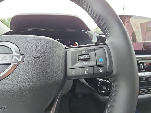 New 2026 Nissan Pathfinder SL image 12