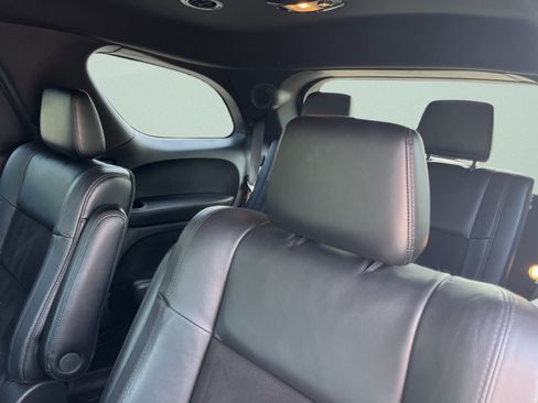 Used 2019 Dodge Durango R/T w/ Technology Group AWD/4WD image 24