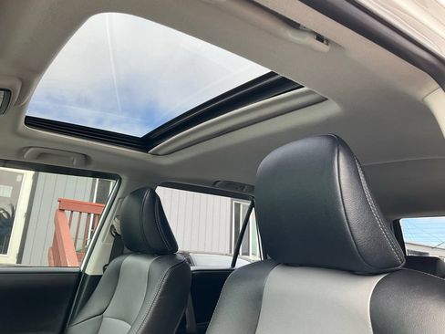 Used 2019 Toyota 4Runner SR5 Premium AWD/4WD image 21