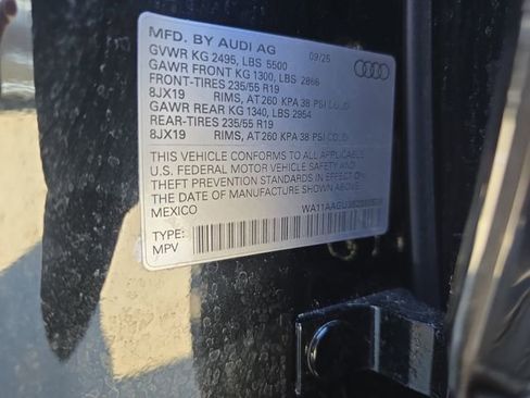 Used 2025 Audi Q5 Premium w/ Convenience Package AWD/4WD image 39