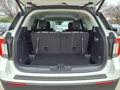 New 2025 Ford Explorer Active w/ Active Comfort Package image 21