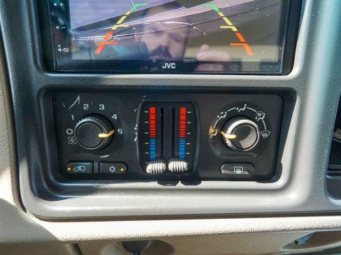 Used 2007 Chevrolet Silverado 2500 LT w/ Heavy-Duty Power Package RWD image 24