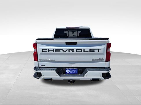 Used 2019 Chevrolet Silverado 1500 High Country w/ Technology Package AWD/4WD image 8