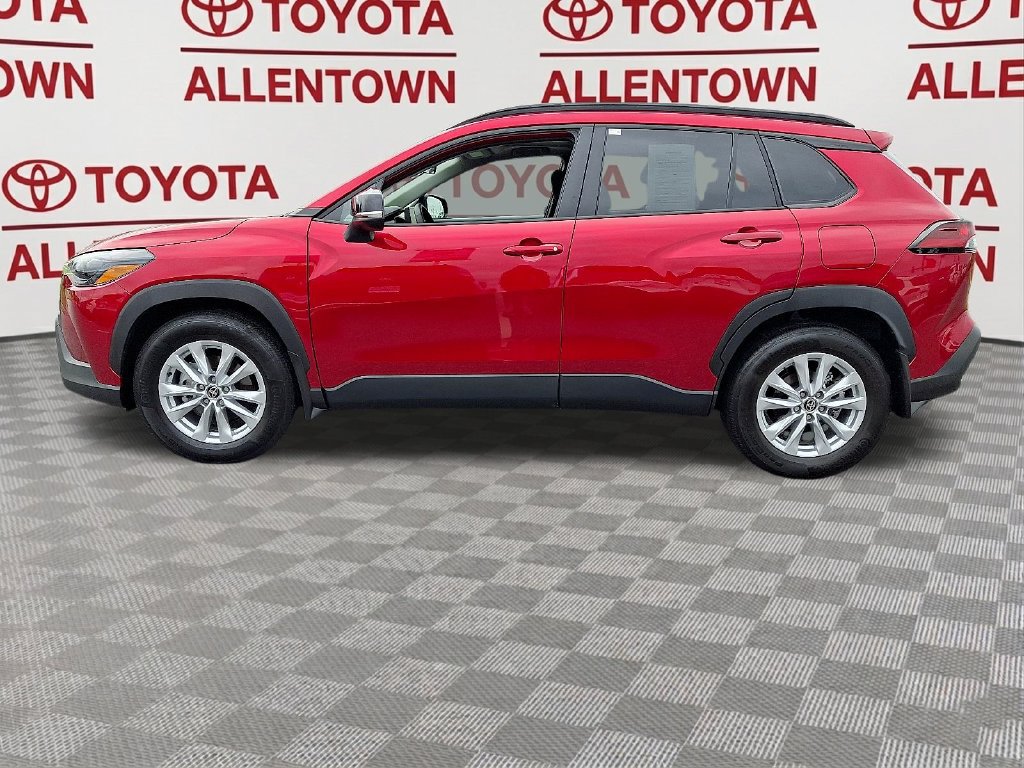 Used 2026 Toyota Corolla Cross LE w/ Moonroof Package AWD/4WD image 4