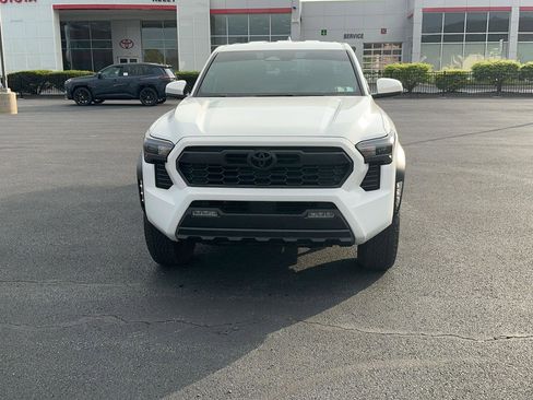 Certified 2024 Toyota Tacoma TRD Off-Road AWD/4WD image 2