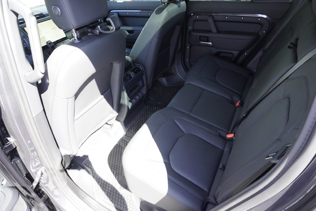 New 2026 Land Rover Defender 110 S AWD/4WD image 29