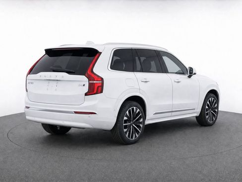 Certified 2026 Volvo XC90 B6 Plus AWD/4WD image 4