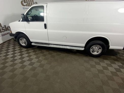 Used 2024 Chevrolet Express 2500 w/ Driver Convenience Package RWD image 5