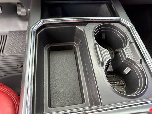 Used 2022 Ford F250 XLT w/ Black Appearance Package image 17