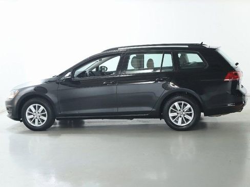 Used 2015 Volkswagen Golf S image 36