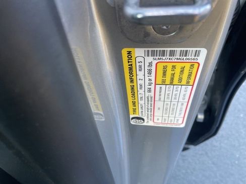 Used 2021 Lincoln Aviator Reserve w/ Equipment Group 201A image 22