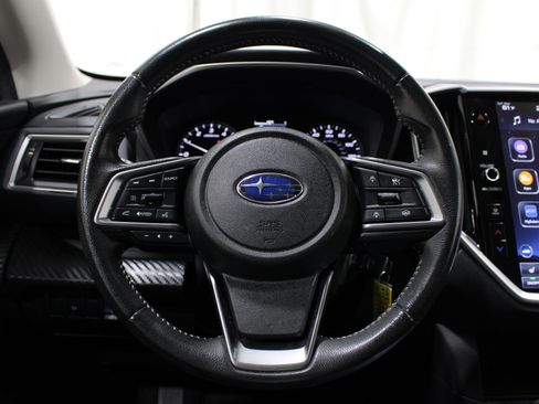 Used 2024 Subaru Ascent Premium AWD/4WD image 9