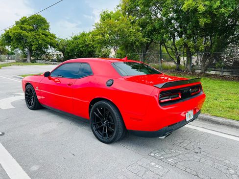 Used 2022 Dodge Challenger R/T Scat Pack w/ 1320 Plus Group RWD image 3