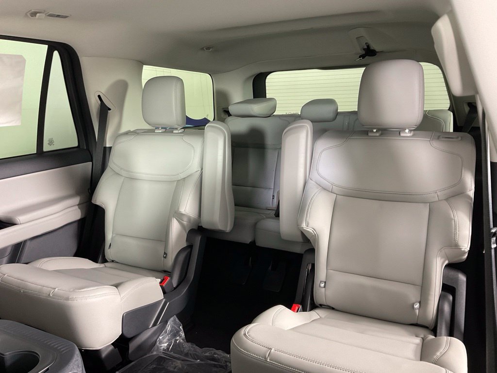 New 2026 Ford Expedition Active RWD image 16