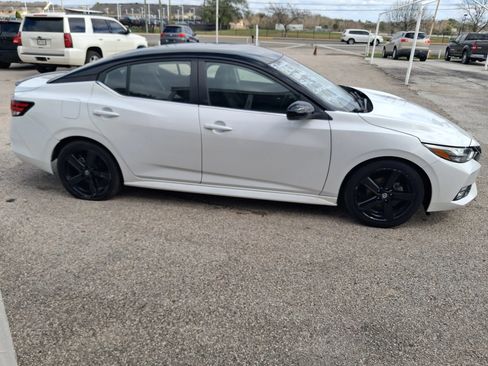 Used 2022 Nissan Sentra SR w/ Midnight Edition FWD image 5
