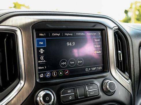 Used 2021 GMC Sierra 3500 Denali w/ Technology Package AWD/4WD image 22