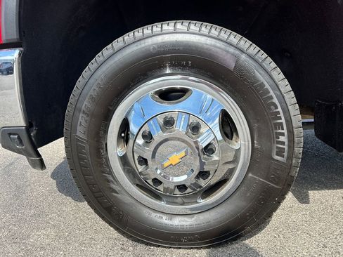 Used 2024 Chevrolet Silverado 3500 LT w/ Convenience Package image 41