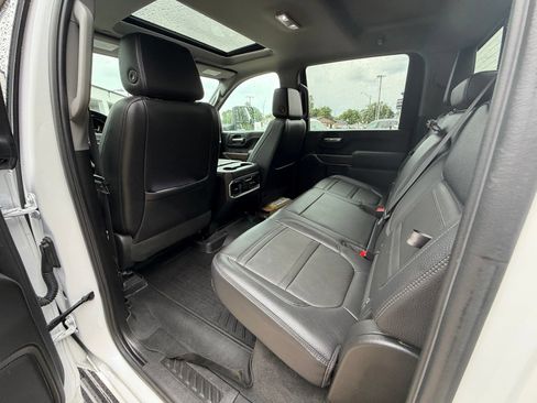 Used 2023 GMC Sierra 3500 Denali w/ Denali Ultimate Package AWD/4WD image 33