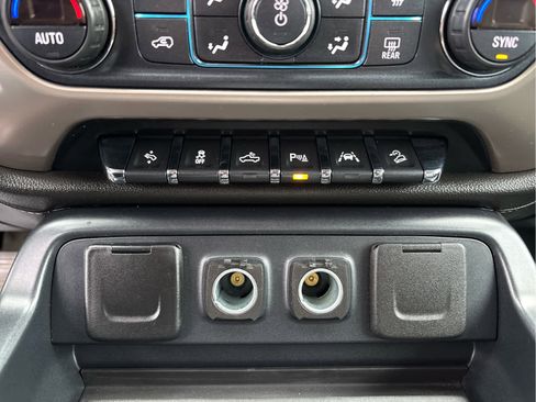 Used 2018 GMC Sierra 1500 Denali image 18