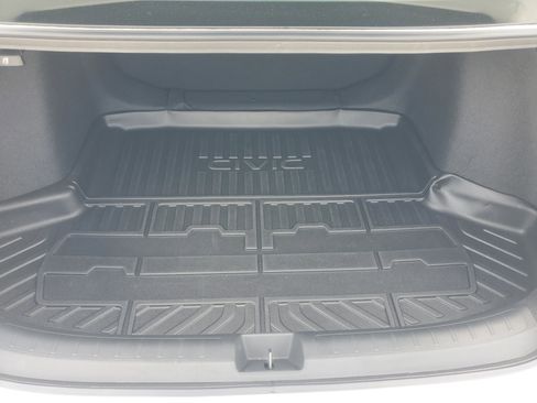 Used 2026 Honda Civic LX image 9