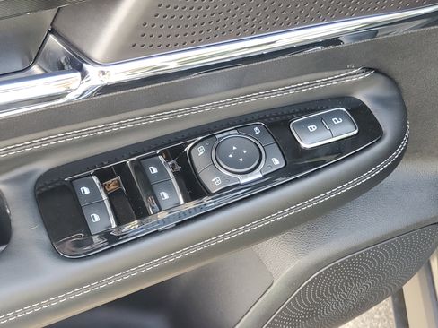 New 2026 Lincoln Corsair Premiere image 10