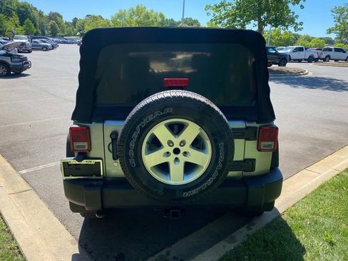 Used 2014 Jeep Wrangler Unlimited Sport w/ Quick Order Package 24S AWD/4WD image 30