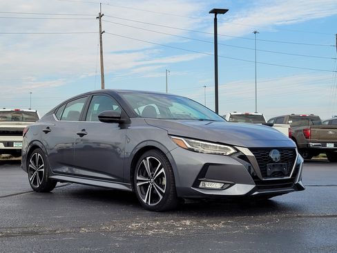 Used 2022 Nissan Sentra SR w/ SR Premium Package FWD image 1