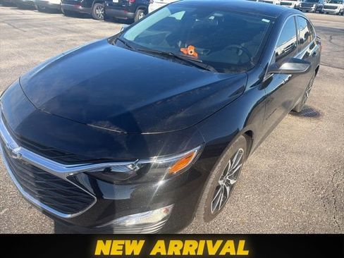 Used 2025 Chevrolet Malibu RS image 1