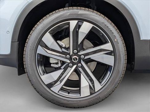 New 2026 Volvo XC40 B5 Plus w/ Climate Package AWD/4WD image 10