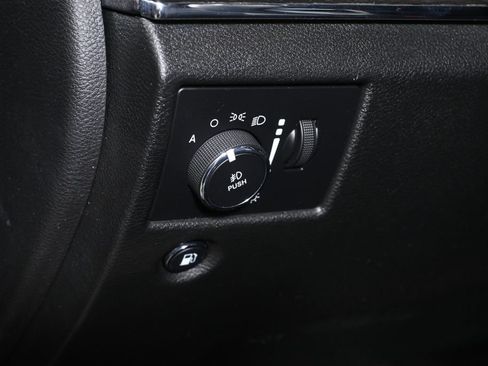 Used 2017 Jeep Grand Cherokee Limited AWD/4WD image 26