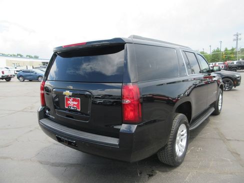 Used 2018 Chevrolet Suburban LT AWD/4WD image 4