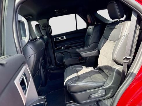 Used 2022 Ford Explorer ST image 26
