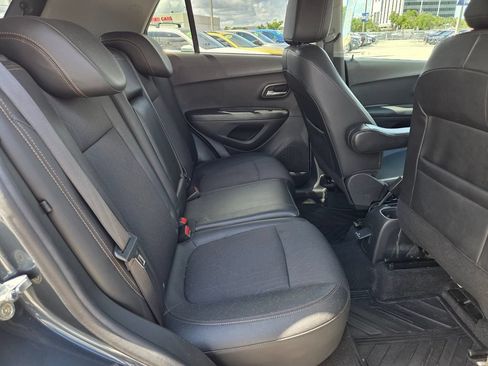 Certified 2022 Chevrolet Trax LT AWD/4WD image 12