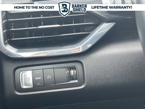 Used 2025 GMC Acadia Elevation FWD image 16