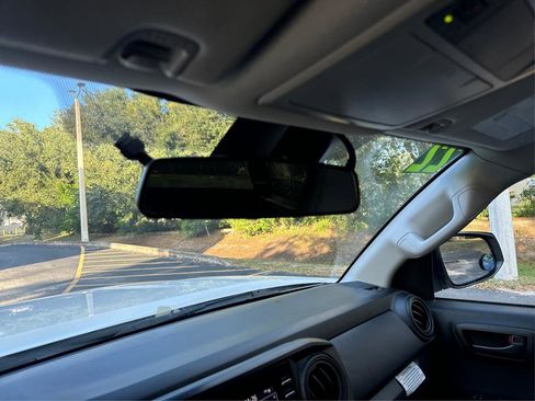 Used 2022 Toyota Tacoma SR RWD image 14