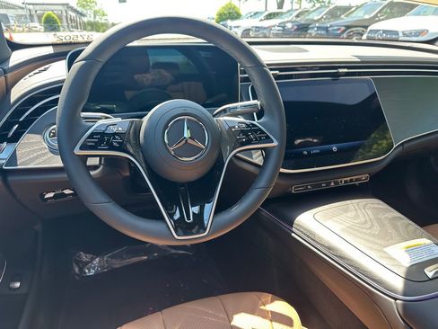 New 2026 Mercedes-Benz E 350 4MATIC Sedan image 24