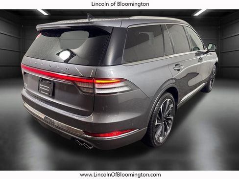 Certified 2022 Lincoln Aviator Reserve w/ Equipment Group 201A image 8