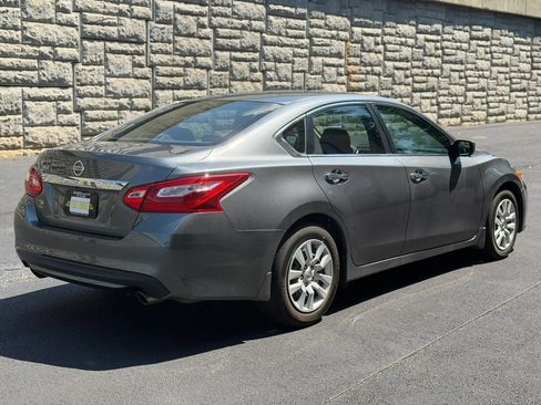 Used 2016 Nissan Altima 2.5 S w/ Power Driver Seat Package FWD image 6