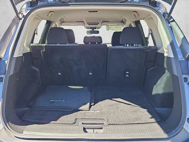 Used 2023 Nissan Rogue SV FWD image 6