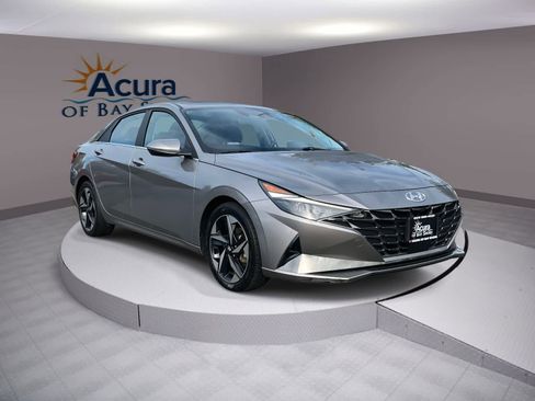 Used 2023 Hyundai Elantra Limited image 6