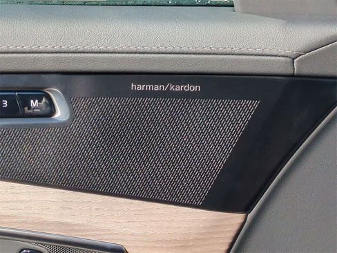 Used 2026 Volvo XC90 B6 Plus w/ Protection Package Premier image 29