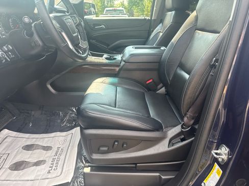 Used 2017 GMC Yukon SLT w/ Premium Edition AWD/4WD image 11