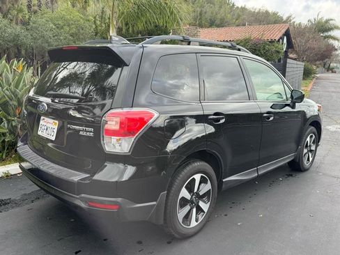 Used 2017 Subaru Forester 2.5i Premium w/ All-Weather Package image 6