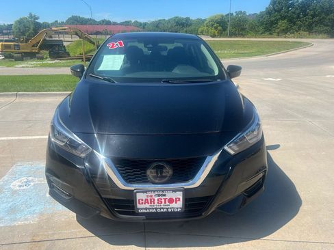 Used 2021 Nissan Versa SV FWD image 3