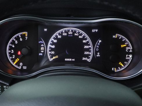 Used 2021 Jeep Grand Cherokee Limited w/ Premium Lighting Group AWD/4WD image 17