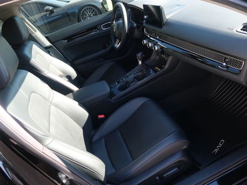 Used 2022 Honda Civic Touring image 25