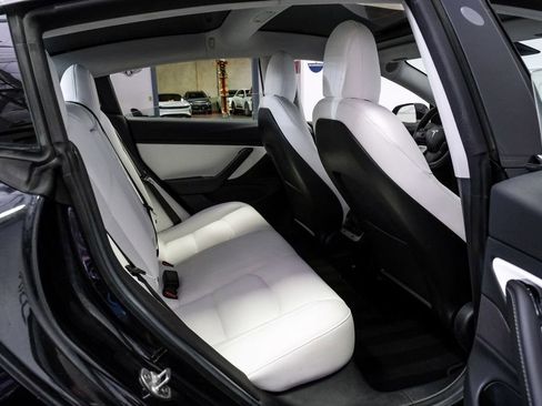 Used 2018 Tesla Model 3 Performance image 39