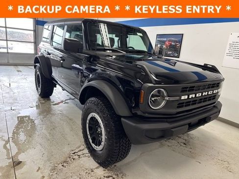 New 2025 Ford Bronco 4-Door w/ Sasquatch Package image 3