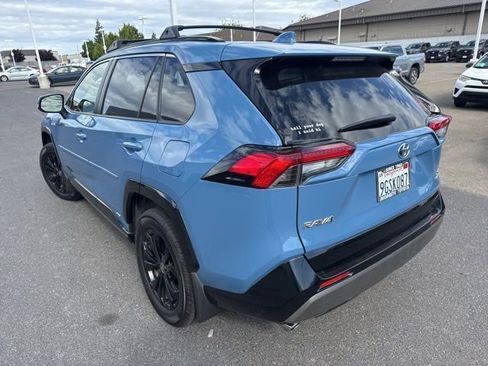 Used 2023 Toyota RAV4 SE w/ Convenience Package AWD/4WD image 9